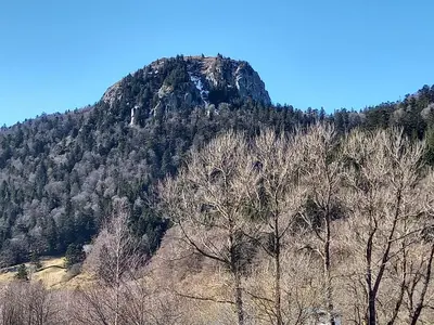 Vue générale sur la montagne ou vue sur la montagne depuis l'appartement