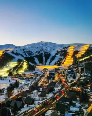 Vue générale sur la montagne ou vue sur la montagne depuis l'appartement