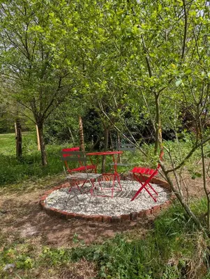 Jardin de l'établissement Gîte au calme, nature et confort Creuse