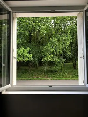 Jardin de l'établissement Logement à Brive proche centre-ville et campagne - climatisation, Wifi, coin exterieur et parking privés