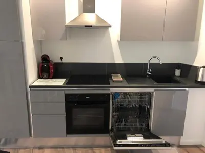 Cuisine ou kitchenette dans l'établissement Logement à Brive proche centre-ville et campagne - climatisation, Wifi, coin exterieur et parking privés