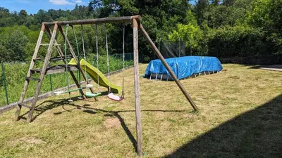 Aire de jeux pour enfants de l'établissement Logement à Brive proche centre-ville et campagne - climatisation, Wifi, coin exterieur et parking privés