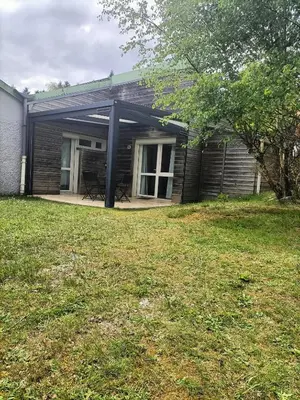 Jardin de l'établissement Au bord du lac