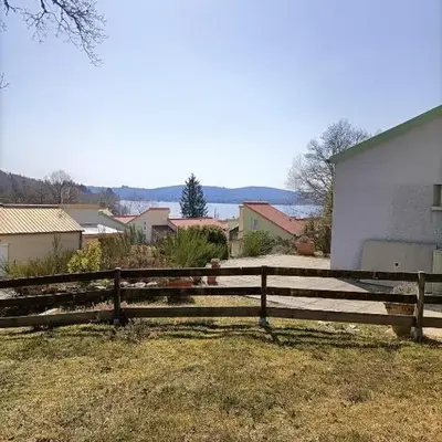 Au bord du lac