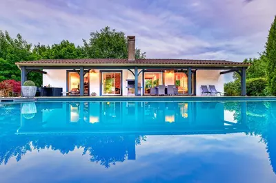 Piscine de l'établissement Villa 'La Crabichonnière' ou située à proximité