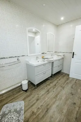Salle de bains dans l'établissement Relais des combrailles