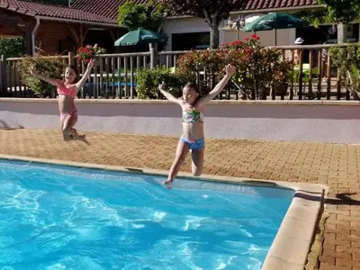 Piscine de l'établissement Camping maeva Escapades Au P'tit Bonheur ou située à proximité