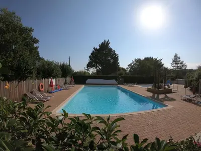 Piscine de l'établissement Camping maeva Escapades Au P'tit Bonheur ou située à proximité