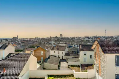 Vue générale sur Limoges ou vue de la ville depuis l'appartement