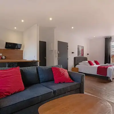 Les Suites Locarno