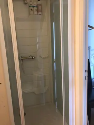 Salle de bains dans l'établissement Fleur d’Iris