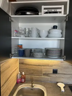 Cuisine ou kitchenette dans l'établissement Lama-Gîte-des-Puys T3 Lamadalet, vue sud, terrasse, parking privé