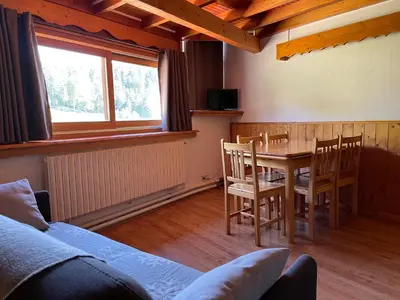 Coin salon dans l'établissement LE SAPORTA- Studios et Appartements meublés de tourisme