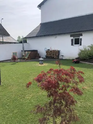 Jardin de l'établissement Le Burin des Rosiers