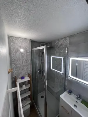 Salle de bains dans l'établissement Résidence les Cristallines
