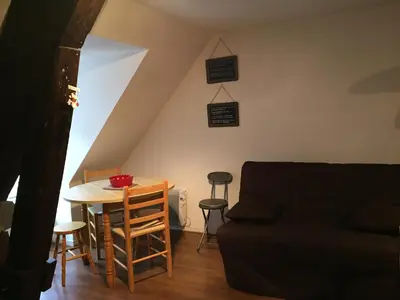 Coin salon dans l'établissement Studio face au Thermes