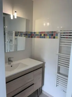 Salle de bains dans l'établissement SUPERBE APPARTEMENT AU CALME