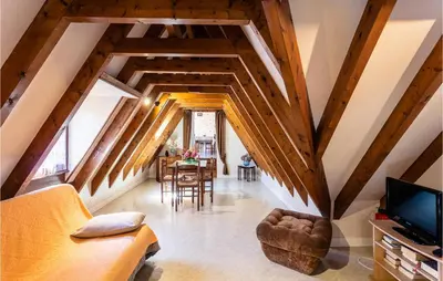 Télévision ou salle de divertissement dans l'établissement Pet Friendly Apartment