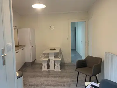 Cuisine ou kitchenette dans l'établissement Appartement 4 personnes, 1 chambre, terrasse, Wifi, proche du centre