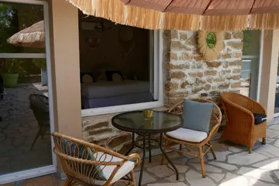 Coin salon dans l'établissement Manoir de Chantemerle