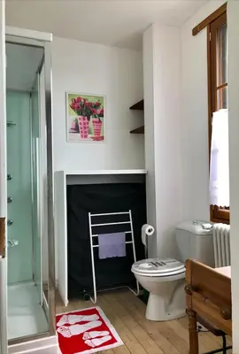 Salle de bains dans l'établissement Il était une fois