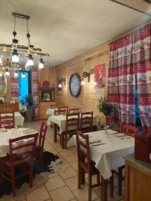 Restaurant ou autre lieu de restauration dans l'établissement Le Pourquoi pas