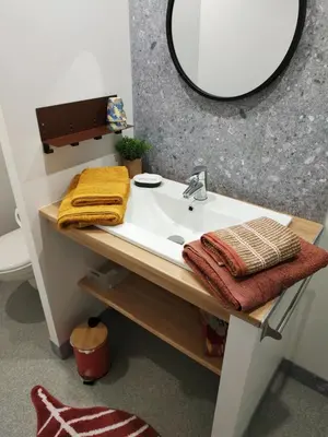 Salle de bains dans l'établissement La maison d Eole