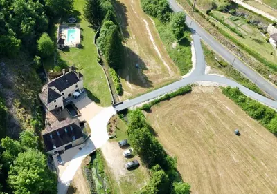 Vue panoramique sur l'établissement Le gîte du Moulin de la Garrigue