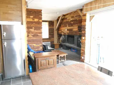Cuisine ou kitchenette dans l'établissement Maison du Giraldès Claux Puy Mary GR400 gite chalet