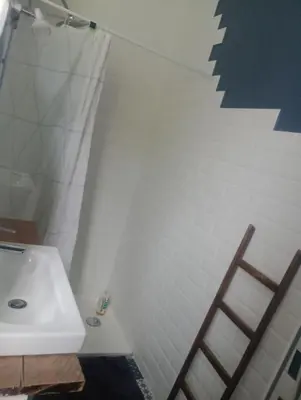 Salle de bains dans l'établissement La tanière