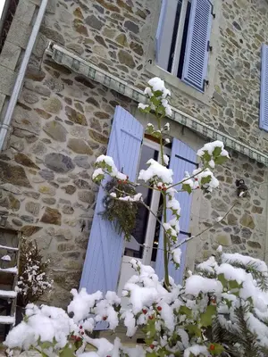 L'établissement La tanière en hiver
