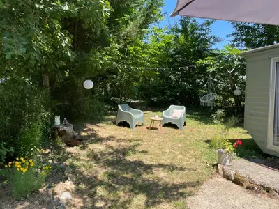 Jardin de l'établissement Un bel endroit dans la nature