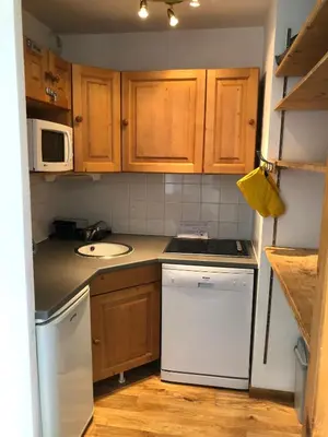 Cuisine ou kitchenette dans l'établissement Le chalet de 