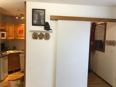 Cuisine ou kitchenette dans l'établissement Le chalet de 