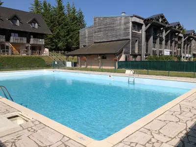 Piscine de l'établissement Le chalet de 