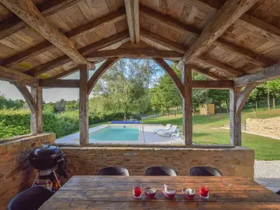 Piscine de l'établissement Cosy cottage in St Medard D'excideuil with pool ou située à proximité