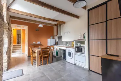 Cuisine ou kitchenette dans l'établissement Le Pamparou, coquette maison au calme
