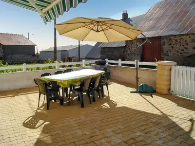 Terrasse ou espace extérieur de l'établissement Maison de charme à Valuéjols avec vue sur les montagnes