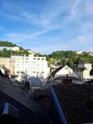 Vue générale sur Tulle ou vue de la ville depuis l'appartement