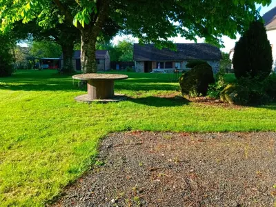 Jardin de l'établissement Maison de campagne en Limousin