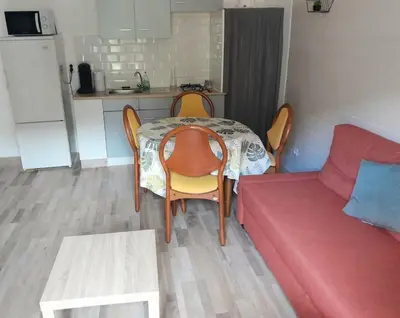 Cuisine ou kitchenette dans l'établissement L'Hermitage - Piscine et Bien-être