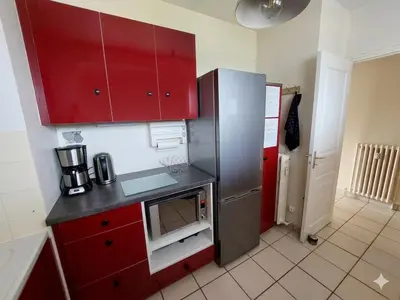 Cuisine ou kitchenette dans l'établissement Le Cosy Gaillard 3 étoiles, magnifique vue sur la ville, parking privé et proche du centre