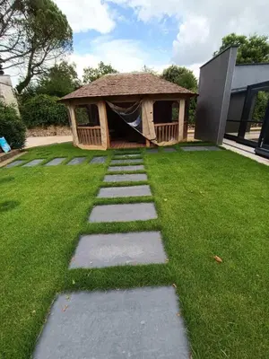 Jardin de l'établissement Villa reposante près de Vayrac avec piscine privée