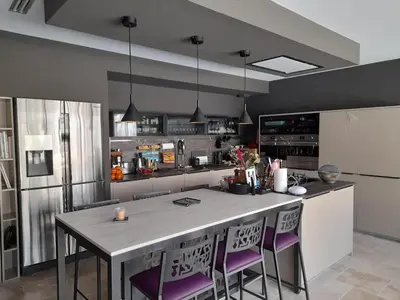 Cuisine ou kitchenette dans l'établissement Villa reposante près de Vayrac avec piscine privée