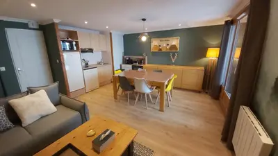 Cuisine ou kitchenette dans l'établissement La forêt des Marmottes