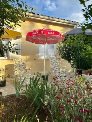 Jardin de l'établissement Au pied de Lascaux
