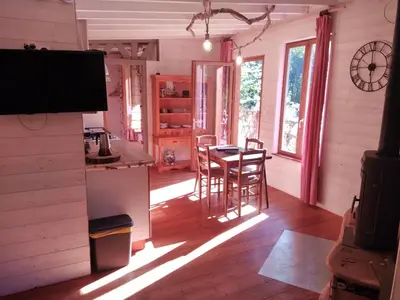 Cuisine ou kitchenette dans l'établissement Gîte nature Au pied des hêtres
