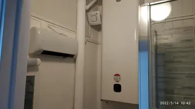 Salle de bains dans l'établissement Logement refait à neuf - Résidence - Chez Christian