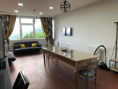 Plan de l'établissement appartement 10 couchages le lioran bord rando/ski