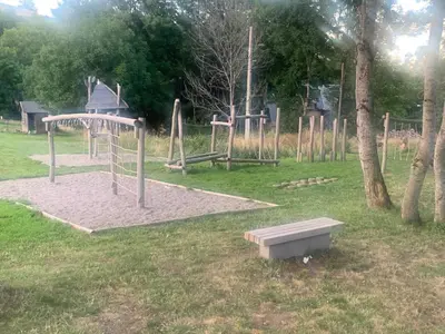 Aire de jeux pour enfants de l'établissement Gîte de la Couze pavin
